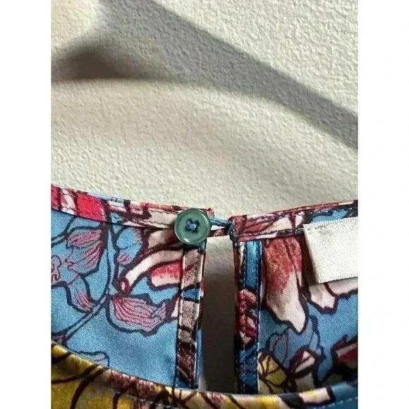 Aritzia Little Moon Yarrow Abstract Flutter Sleeve Blouse | Women’s Size M - Picture 8 of 8